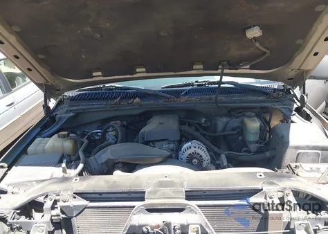 2000 Chevrolet Silverado 1500 from USA, damaged, VIN 1GCEC14V0YE332155